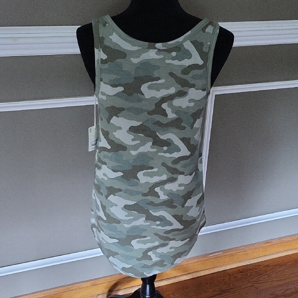a.n.a Camo Print Women's Tank Top - Picture 3 of 7